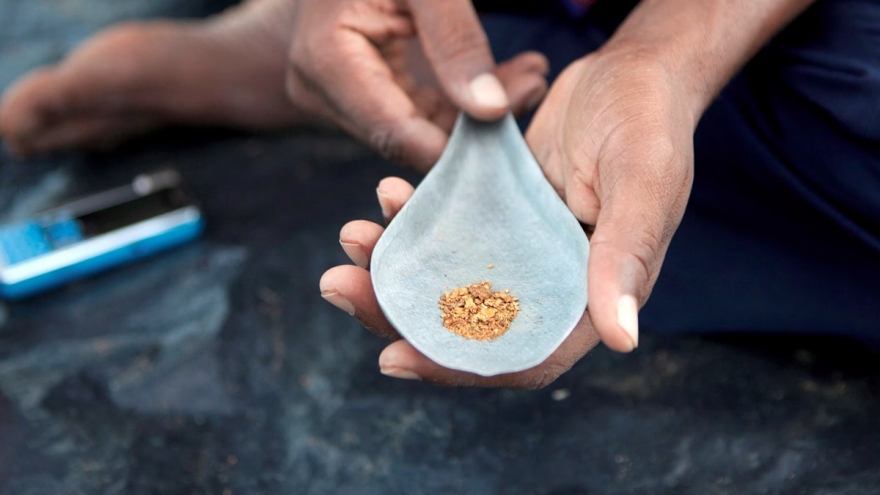 Sạt lở mỏ vàng ở Indonesia: 6 người chết, 14 người mất tích